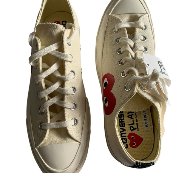Play Comme des Garçons Converse SIZE. (WOMEN’S 9 MEN’S 7) (WOMEN’S 7 MEN’S 5) - Picture 4 of 6